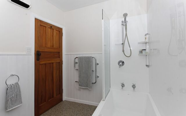 Marys Villa - Christchurch Holiday Homes