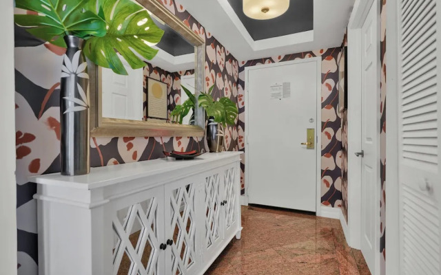 Treetop Retreat Cozy 2 Bedroom in Grove