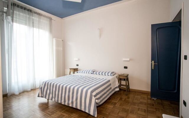 Boulevard 900 - Comfort and Style - Entire Structure 12 Beds