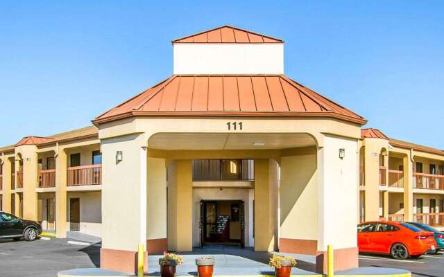 Rodeway Inn & Suites