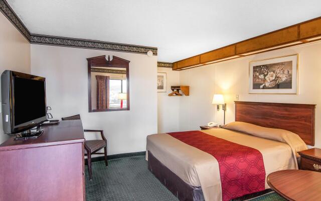 Broadway Inn