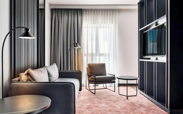 Radisson RED Hotel & Radisson RED Apartments, Kraków