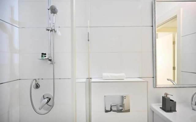 Amazing 2BR near the beach by HolyGuest