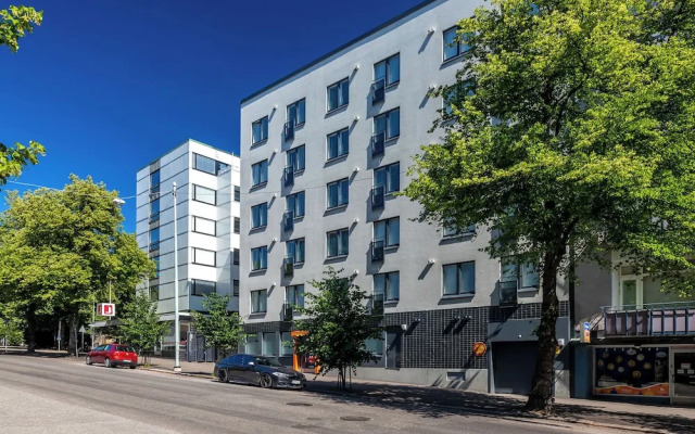 Modern Studio next to Railway Station