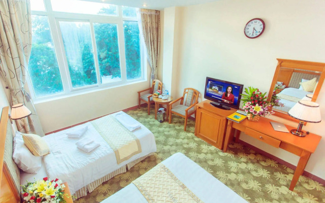 My Tra Riverside Hotel