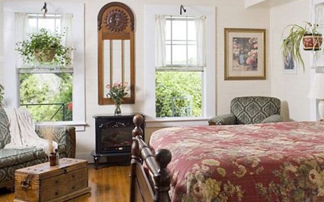 Mt. Gainor Inn