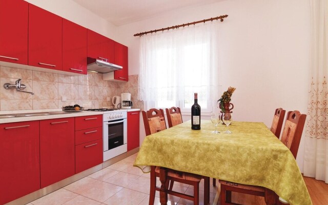 Awesome Home in Pag With Wifi and 2 Bedrooms