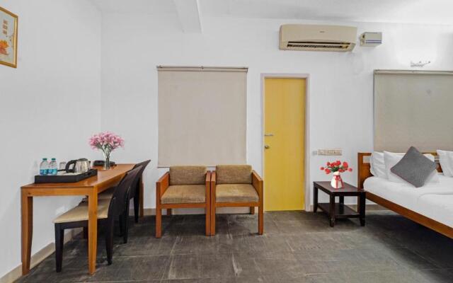 OYO Townhouse 1005 G Silver Hotels & Resorts