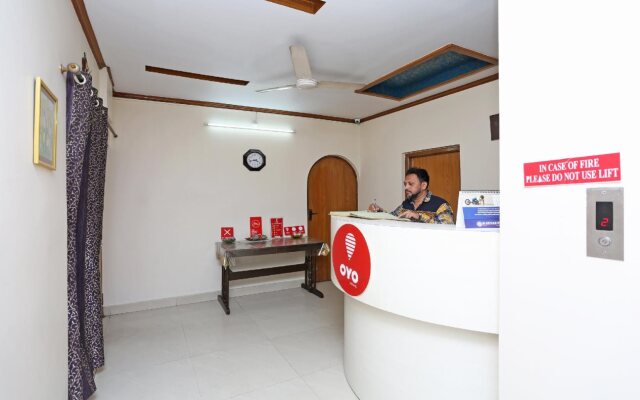 OYO 730 Hotel Karishma Homes