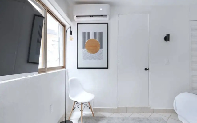 1bedroom Suite - 1 Block Away to Icon Beach