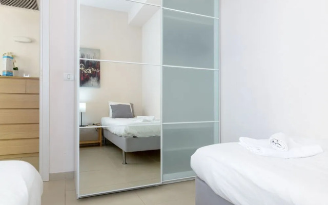 Elegant Duplex with XL Patio by FeelHome