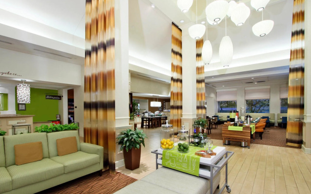 Hilton Garden Inn St. Charles