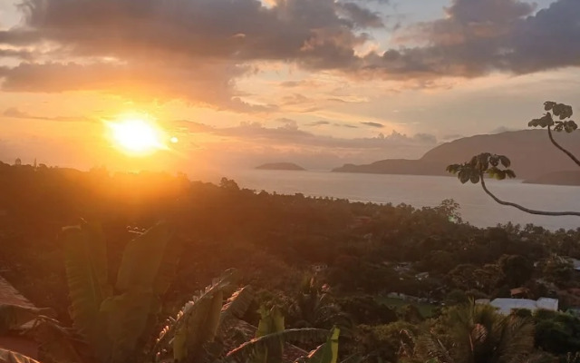 Yumi Chalés Ilhabela