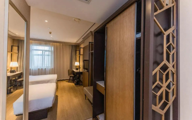 Yitel Premium (Shanghai Wujiaochang Metro Station)