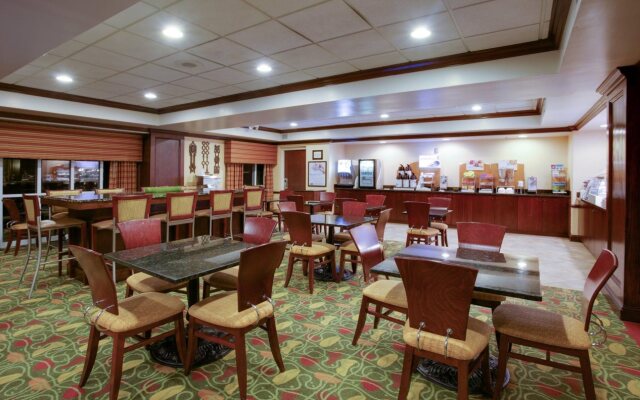 Holiday Inn Express & Suites Charleston-Ashley Phosphate by IHG