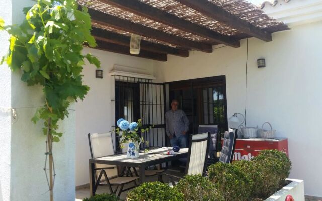 Villa With 4 Bedrooms in Roche, With Pool Access, Furnished Garden and