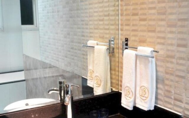Tianquan 18 Degree Holiday Villa Hotel
