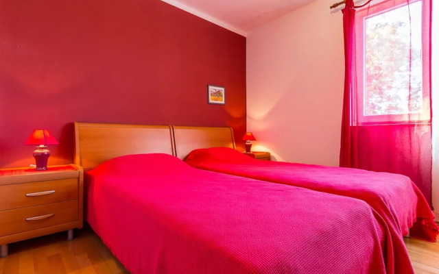 Modern Apartment in Pula With Swimming Pool