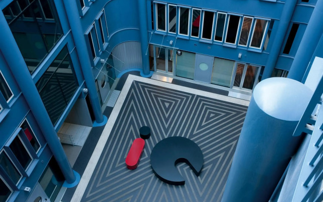 iQ Hotel Roma