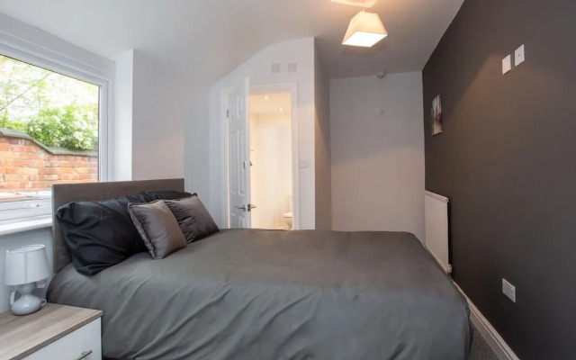 Crewe Rooms Ruskin Road