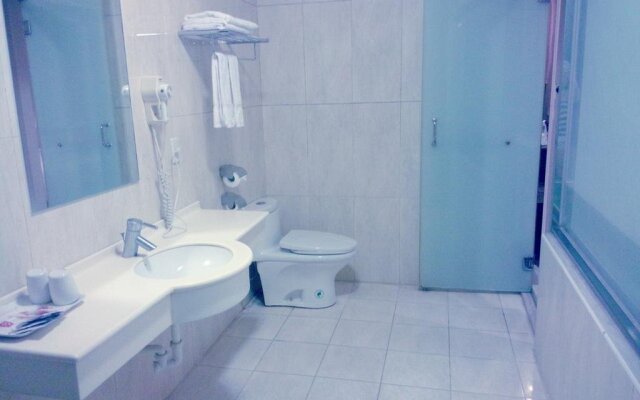 Jade Spring Hot Spring Hotel