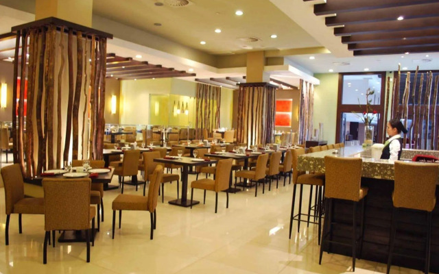 Tanza Oasis Hotel and Resort
