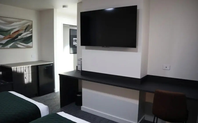 40 on Marshall Street