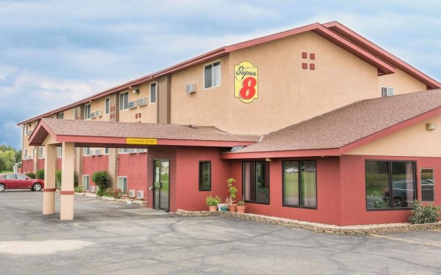super 8 Motel Worthington Minnesota