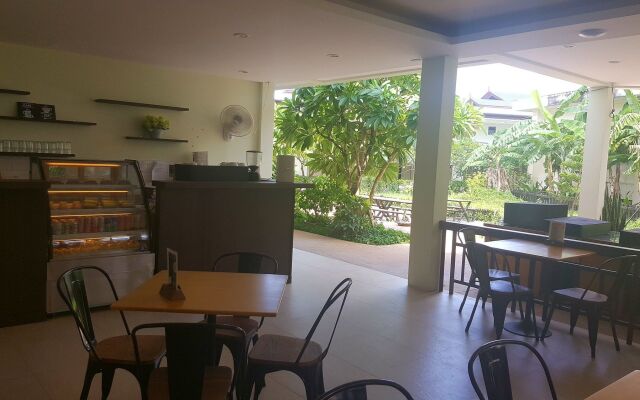 PP Charlie Beach Resort