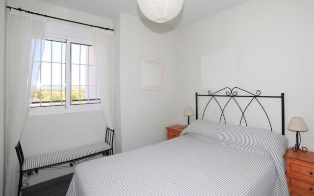 Comfortable Apartment With Washing Machine Near the Sea