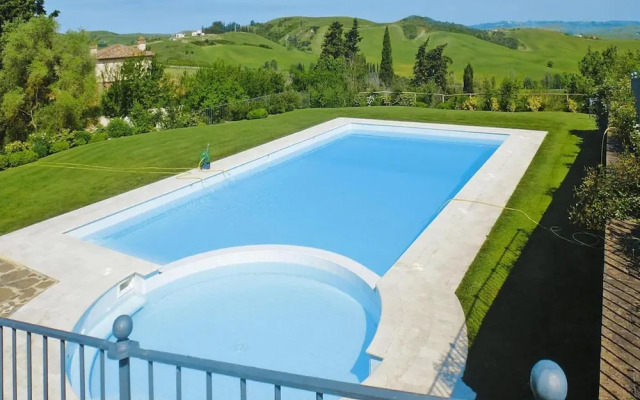 Apartment in Tuscany With Pool & Golf