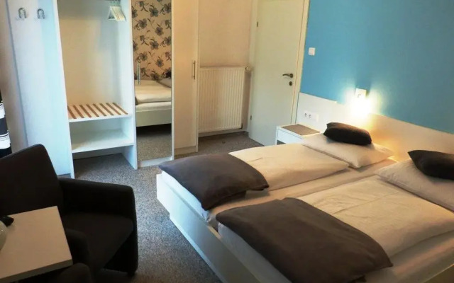 Rooms 73