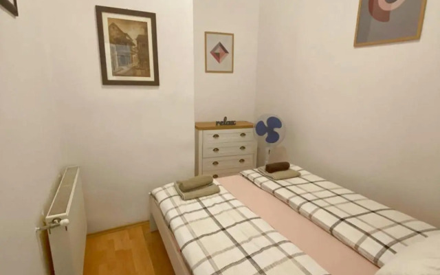 Park Danubes view central market Budapest