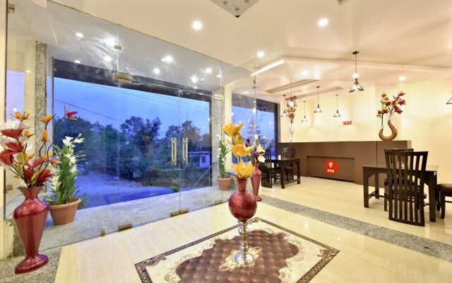 OYO 12770 Hotel Mirage Residency