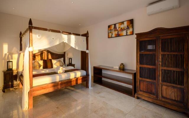 Balangan Beach Villa
