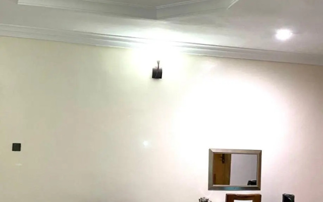 Nue Crest Hotel
