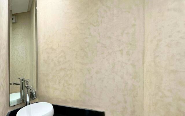 The Tropical Luxury 2BR City Centre Retreat