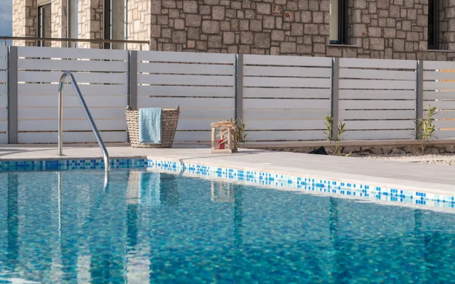 Francis & Gregorys Luxury Villas