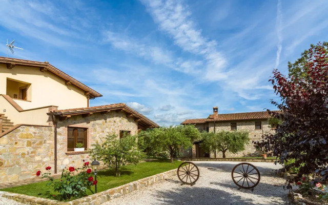Secluded Mansion in Perugia with Hot Tub