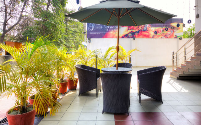 Treebo Shivam Inn Near Singapore Mall