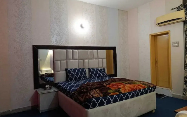 Light Family Couple Guest House