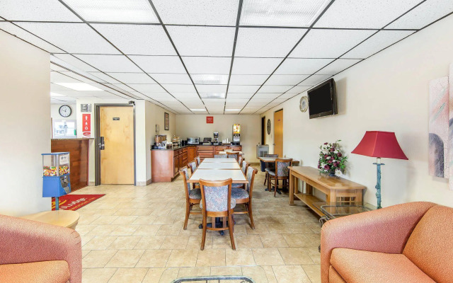 Econo Lodge Chattanooga Northeast - Ooltewah
