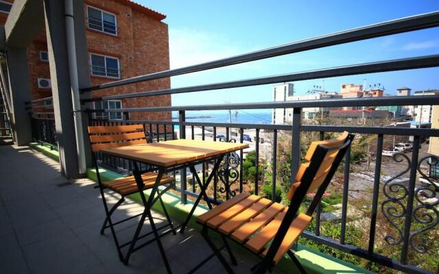 Peter Pan Guesthouse - Hostel