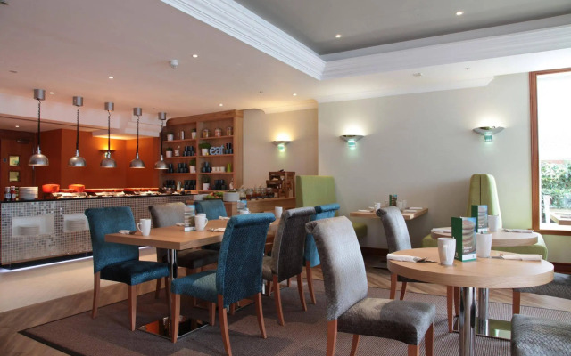 Отель B&B Hotel London Heathrow