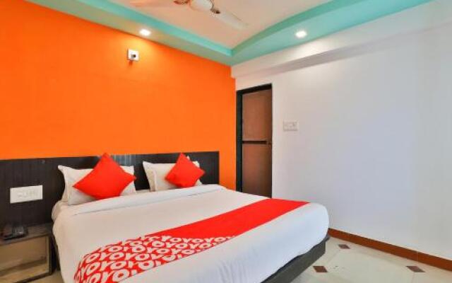 Oyo 24921 Hotel Shree