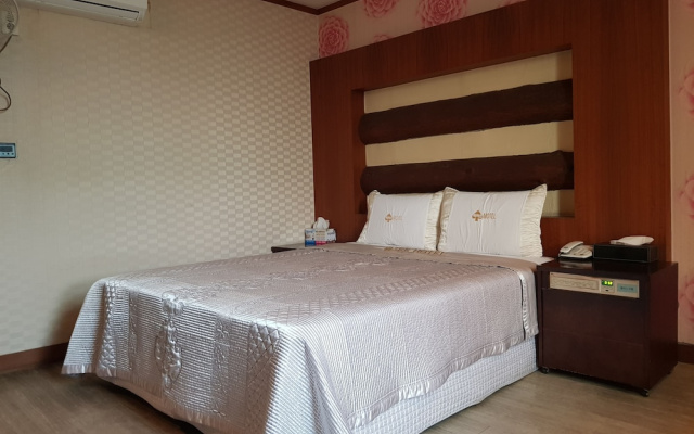 Biztel Ace Motel