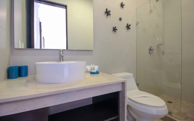 Family 2 Bedrooms Condo with Balcony and Pool Facilities