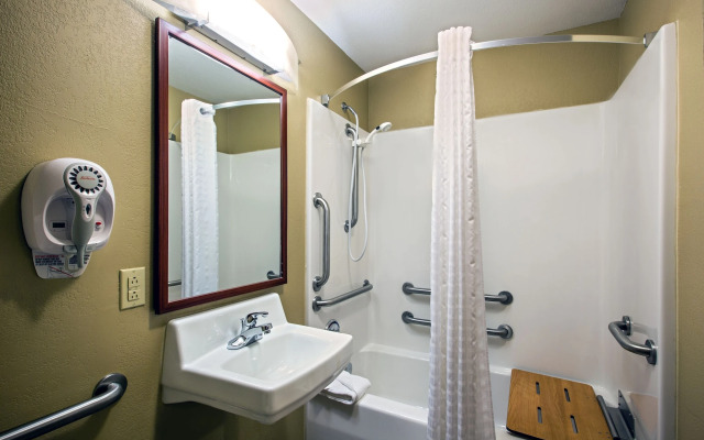 Candlewood Suites Perrysburg by IHG