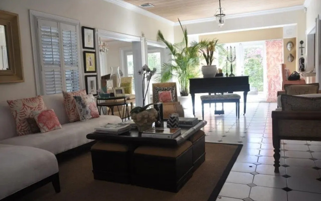 Long Island Breeze Compound 6 Bedroom Home