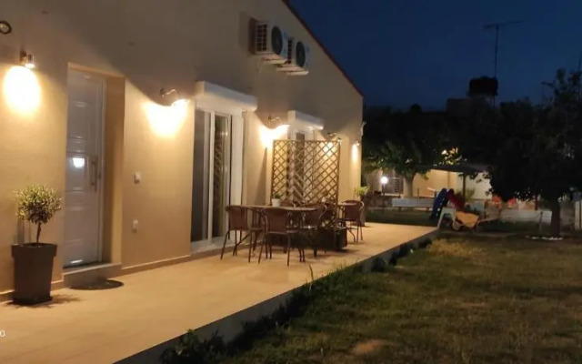 Mamanis Studios